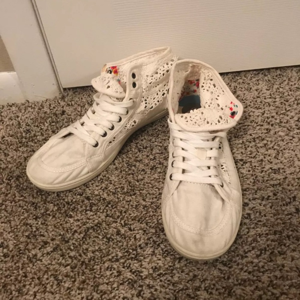 White Lace Roxy Sneakers